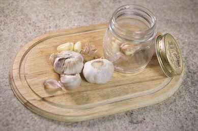 Knoblauch -Leerlauf, um Parasiten aus dem Körper zu entfernen